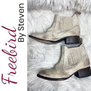 FREEBIRD BY STEVEN Lasso White Snakeskin Ankle Boot Cowgirl Western Size 6